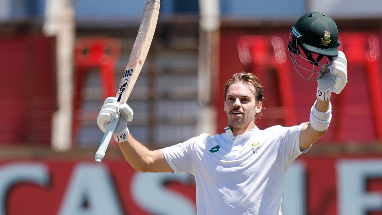SL in trouble at 103-5, chasing 516 for win v SA