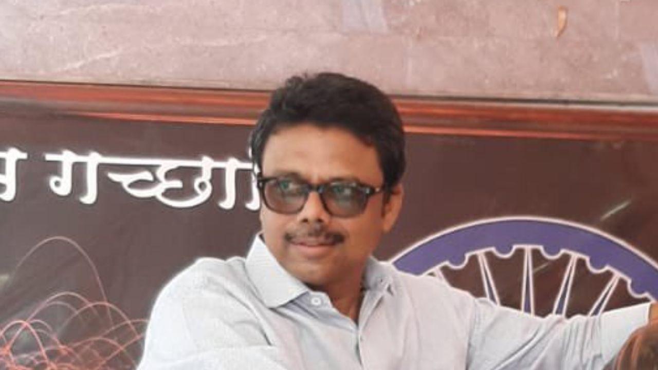 Vikhroli (156)  
Sunil Rajaram Raut of Shiv Sena (Uddhav Balasaheb Thackeray) won with 66,093 votes 