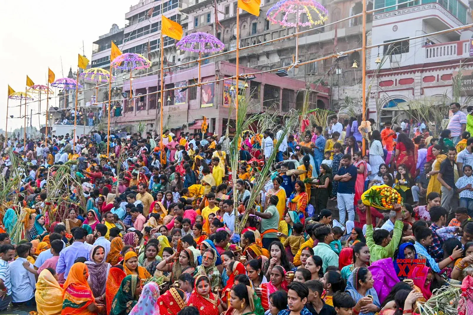 Varanasi: Large crowds gather at Dashashwamedh Ghat for 'Ganga Mahotsav 2024'