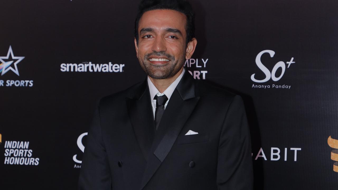 A host of renowned athletes graced the event, including Olympic gold medallist Abhinav Bindra, tennis legend Sania Mirza, Paralympic champion Murlikant Petkar, boxing star Vijender Singh, wrestler Yogeshwar Dutt, cricketer Yashasvi Jaiswal, rising star Shreyanka Patil, shooting sensation Sarabjot Singh, badminton ace Lakshya Sen, hockey stalwarts Rani Rampal and Harmanpreet Singh, and para-sports trailblazer Avani Lekhara (In frame: Robin Uthappa)