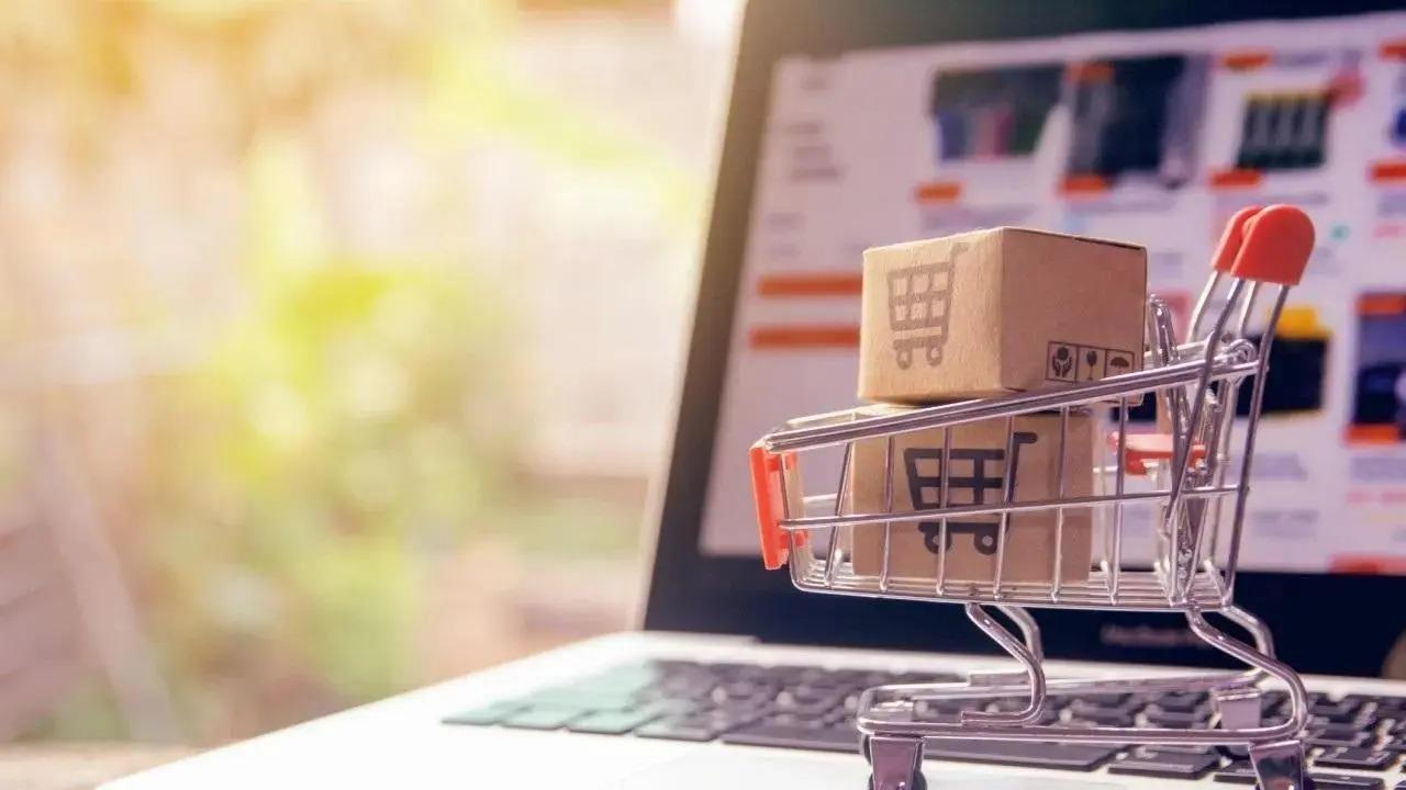 E-commerce platforms see sales worth 1 lakh crore during India's festive season