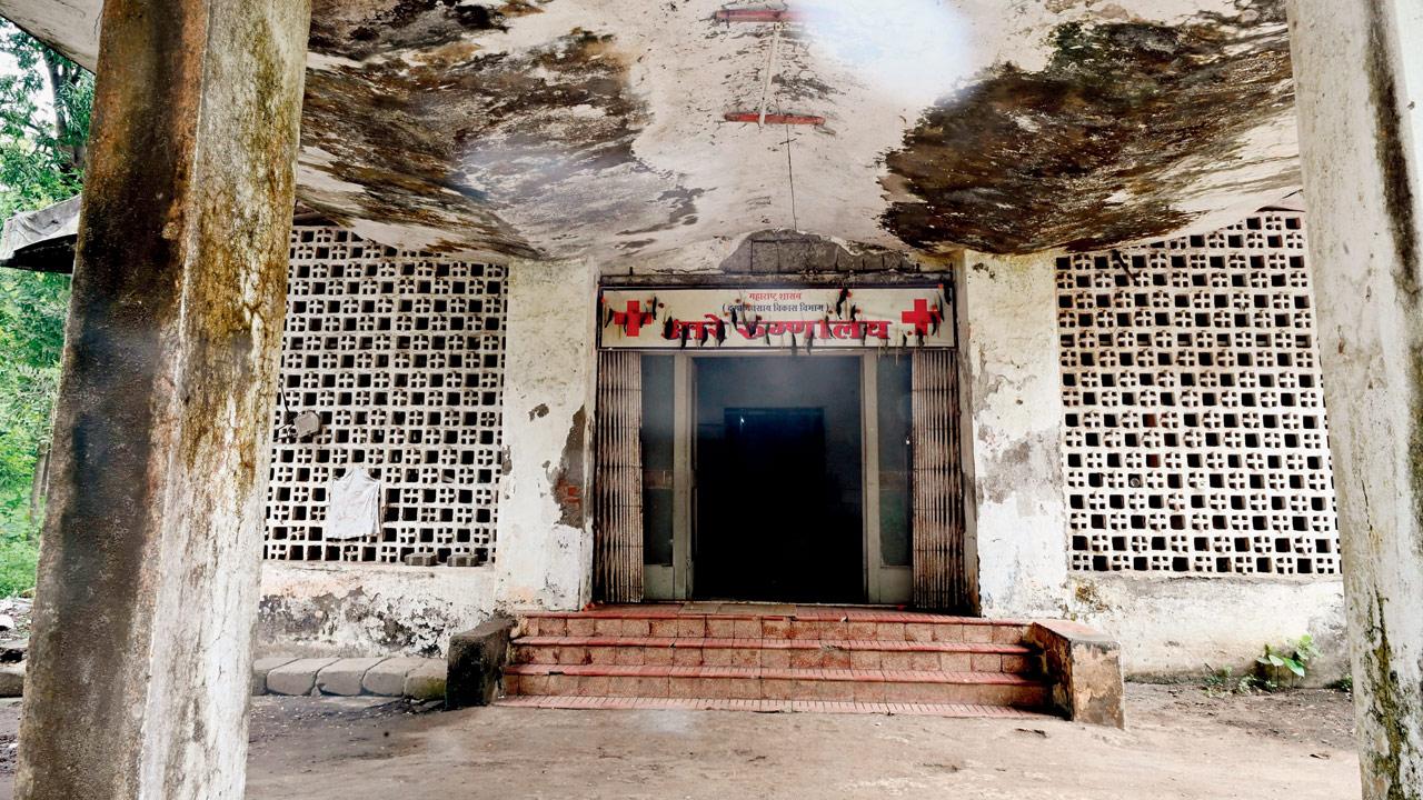 The crumbling façade of the hospital. Pics/Nimesh Dave