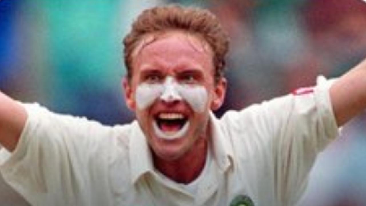 Alan Donald holds the fourth position on the list. He represented South Africa in 72 Test matches and has 330 wickets to his name. He also has 11 four-wicket and 20 five-wicket hauls