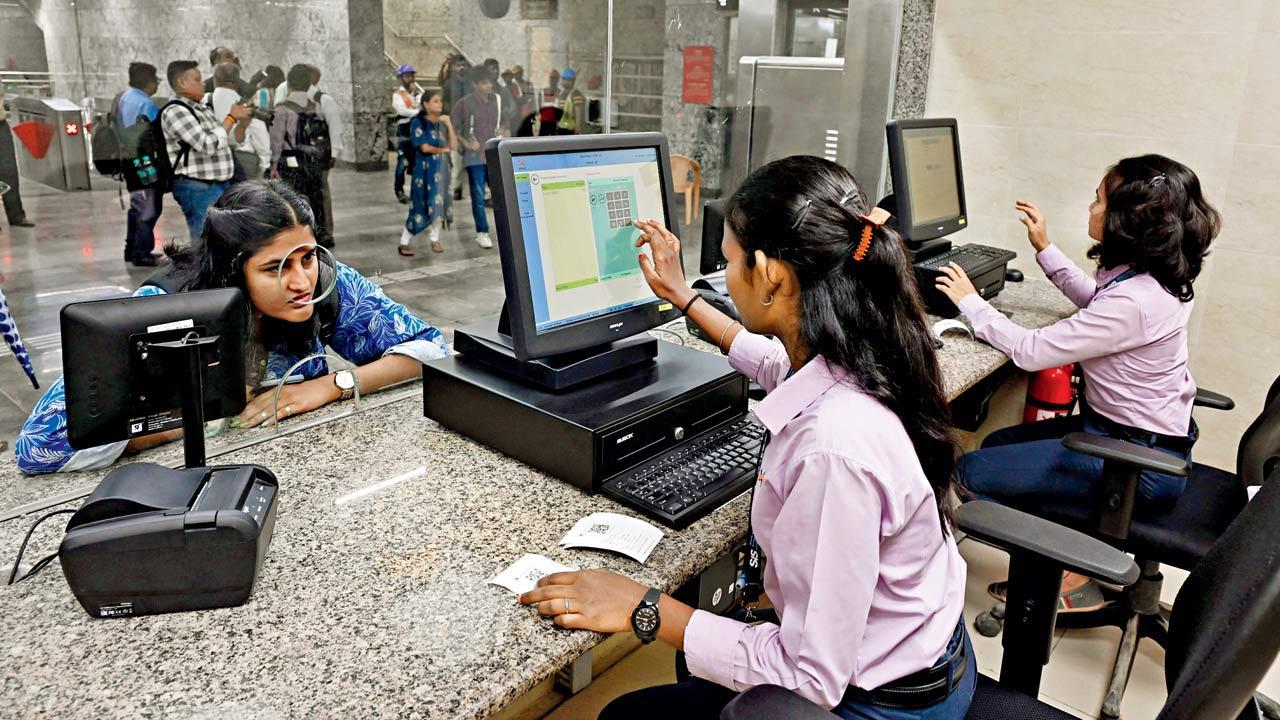 Aarey-BKC Mumbai Metro 3 begins today, mobile network only at ticket counters yet