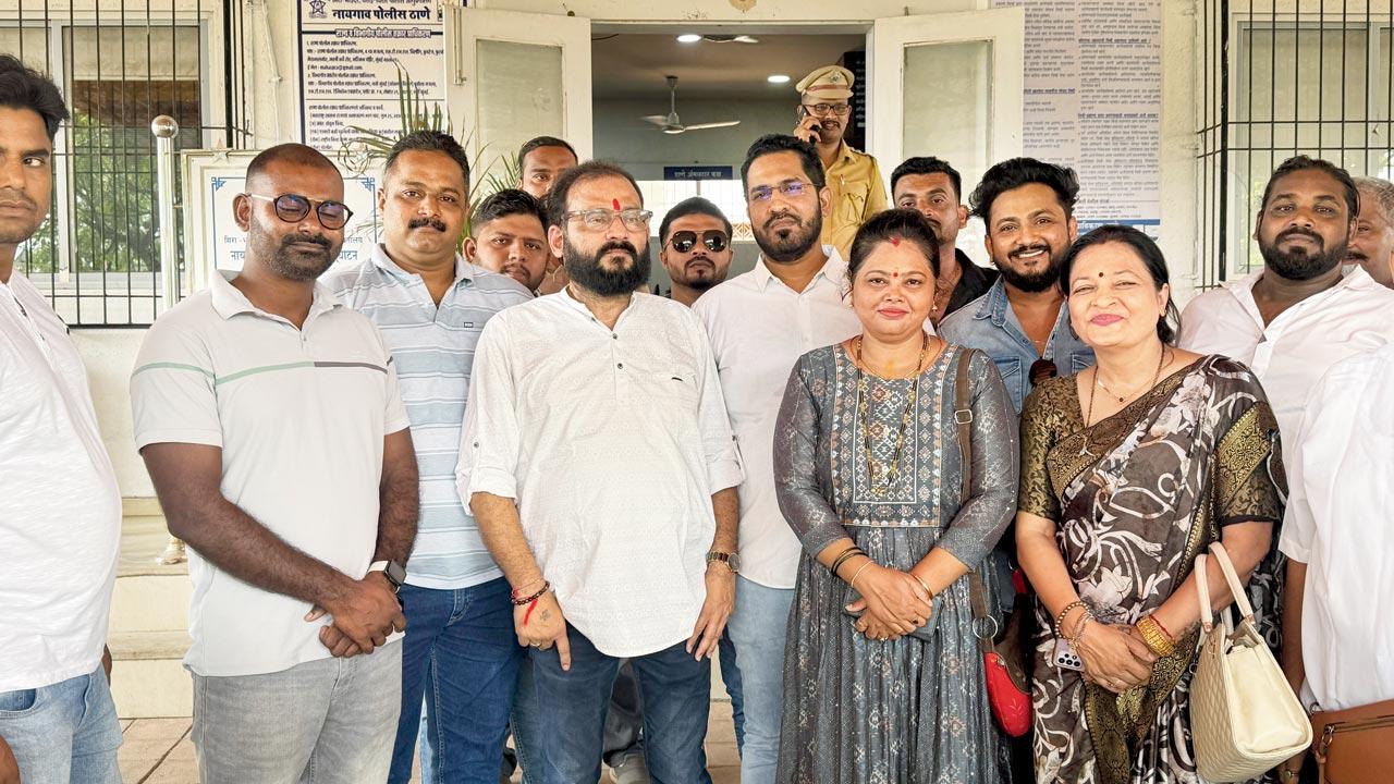 Police took suo motu cognisance based on complaint filed by Shiv Sena leader Nilesh Tendulkar (in white kurta sporting a tilak)