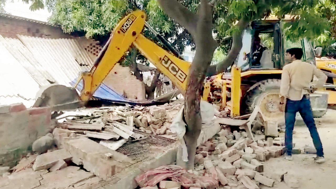 SC questions Assam govt over demolition order breach