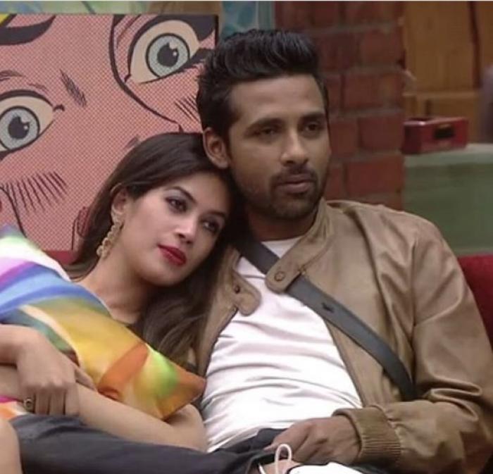 Bandgi Kalra and Puneesh Sharma
Bandagi Kalra and Puneesh Sharma had a sizzling romance on Bigg Boss 11, often pushing boundaries to the point where Salman Khan had to remind them about the cameras. They shared a bed, stayed up chatting, and were frequently seen hugging and kissing. Surprisingly, their relationship continued after the show, proving that their love was genuine and not just for the spotlight