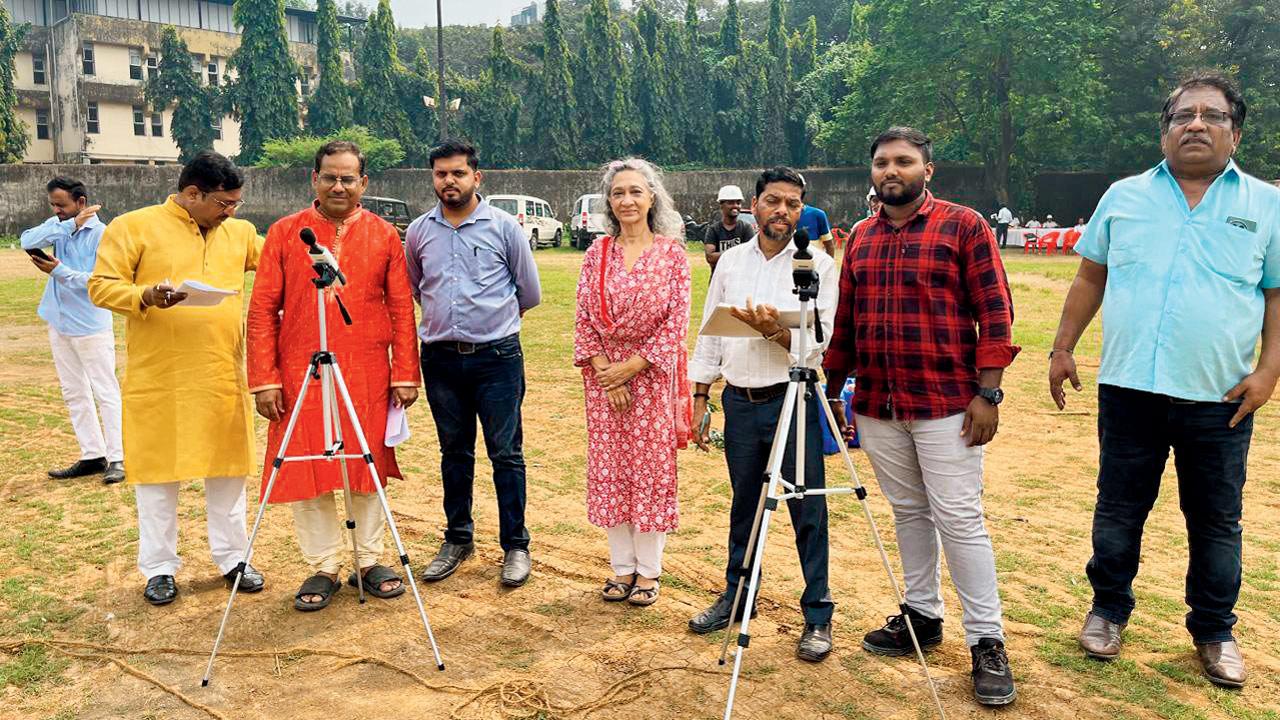 MPCB officials with Sumaira Abdulali, founder, Awaaz Foundation, at the venue