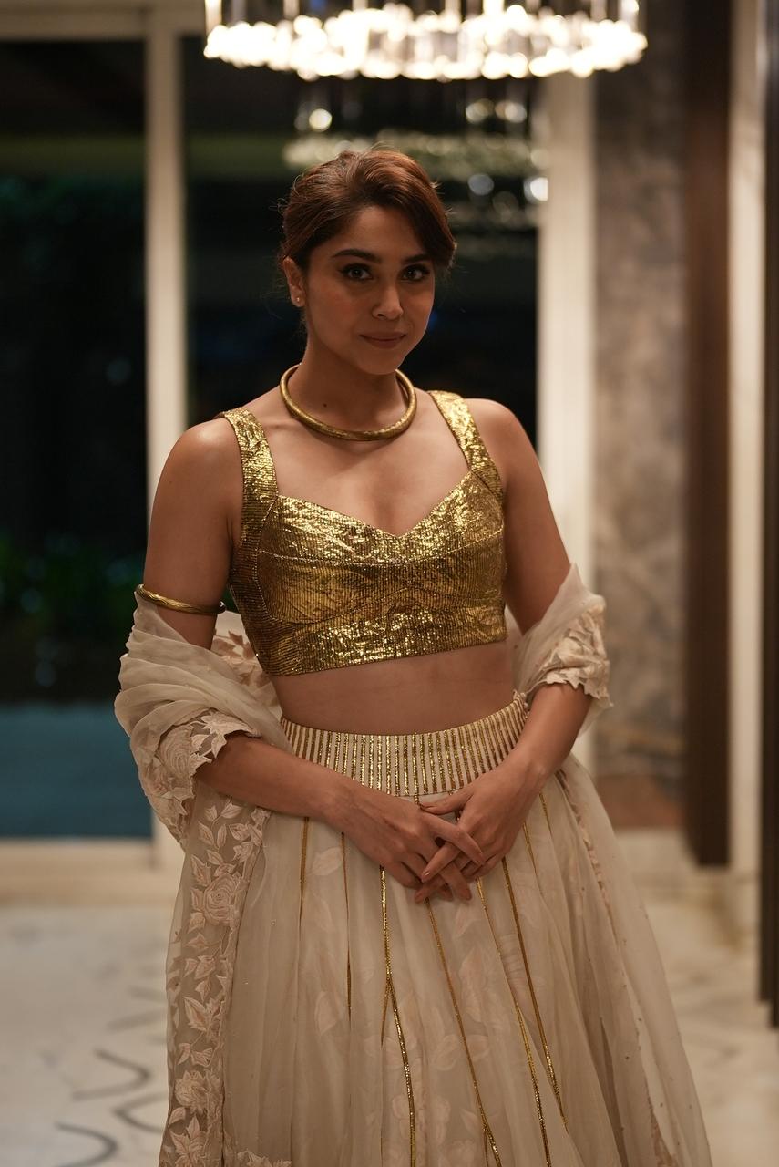 Sharvari Wagh's golden lehenga made her look like a diva