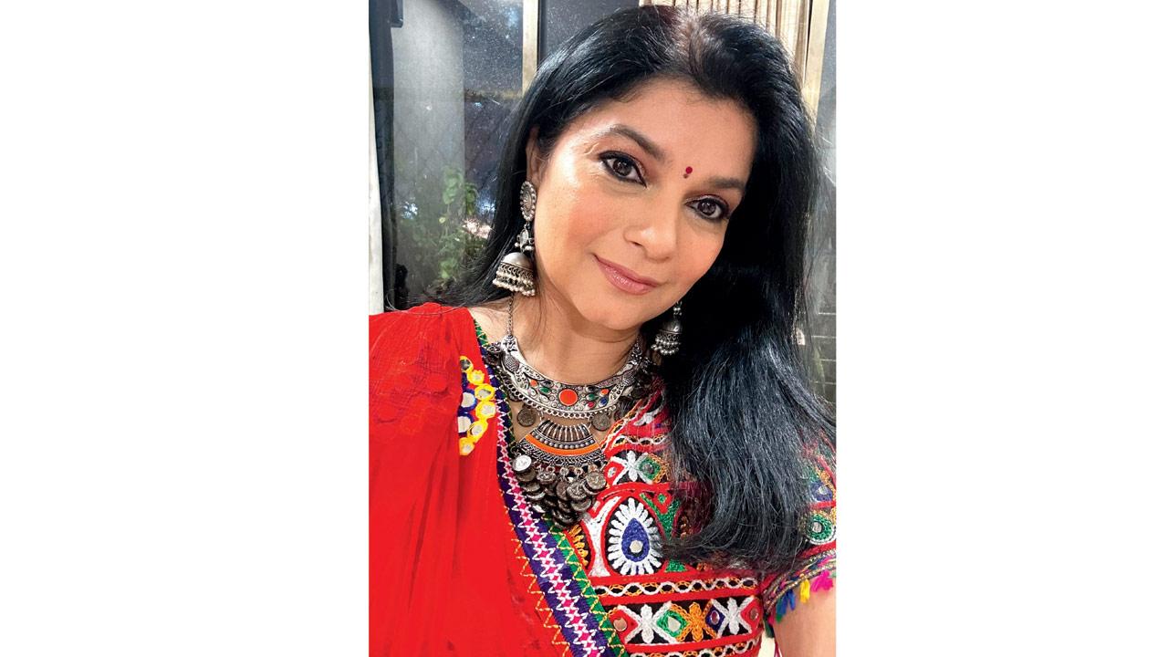 Dollie Solanki wears no-melt make-up 