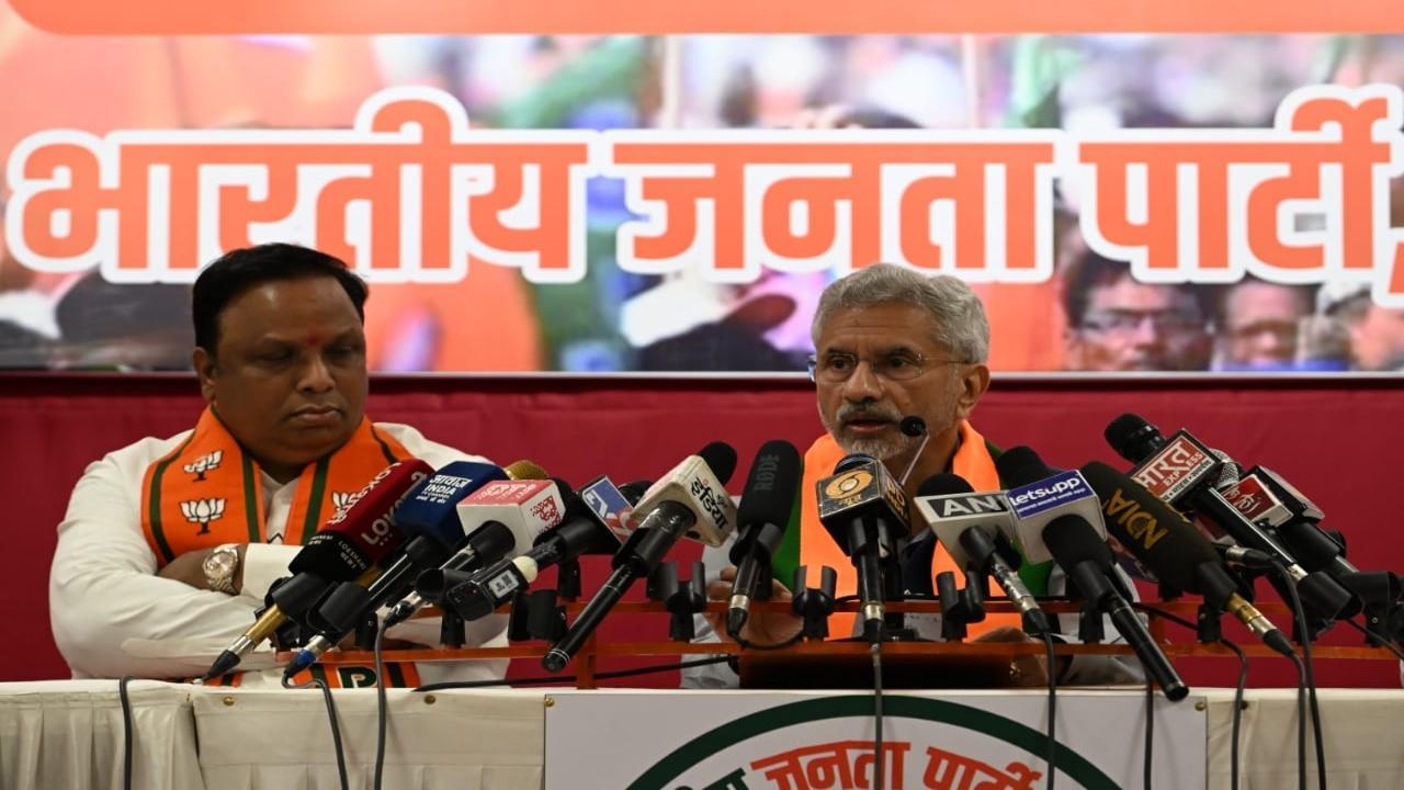 IN PHOTOS:  EAM Jaishankar in Mumbai ahead of Maharashtra Assembly election