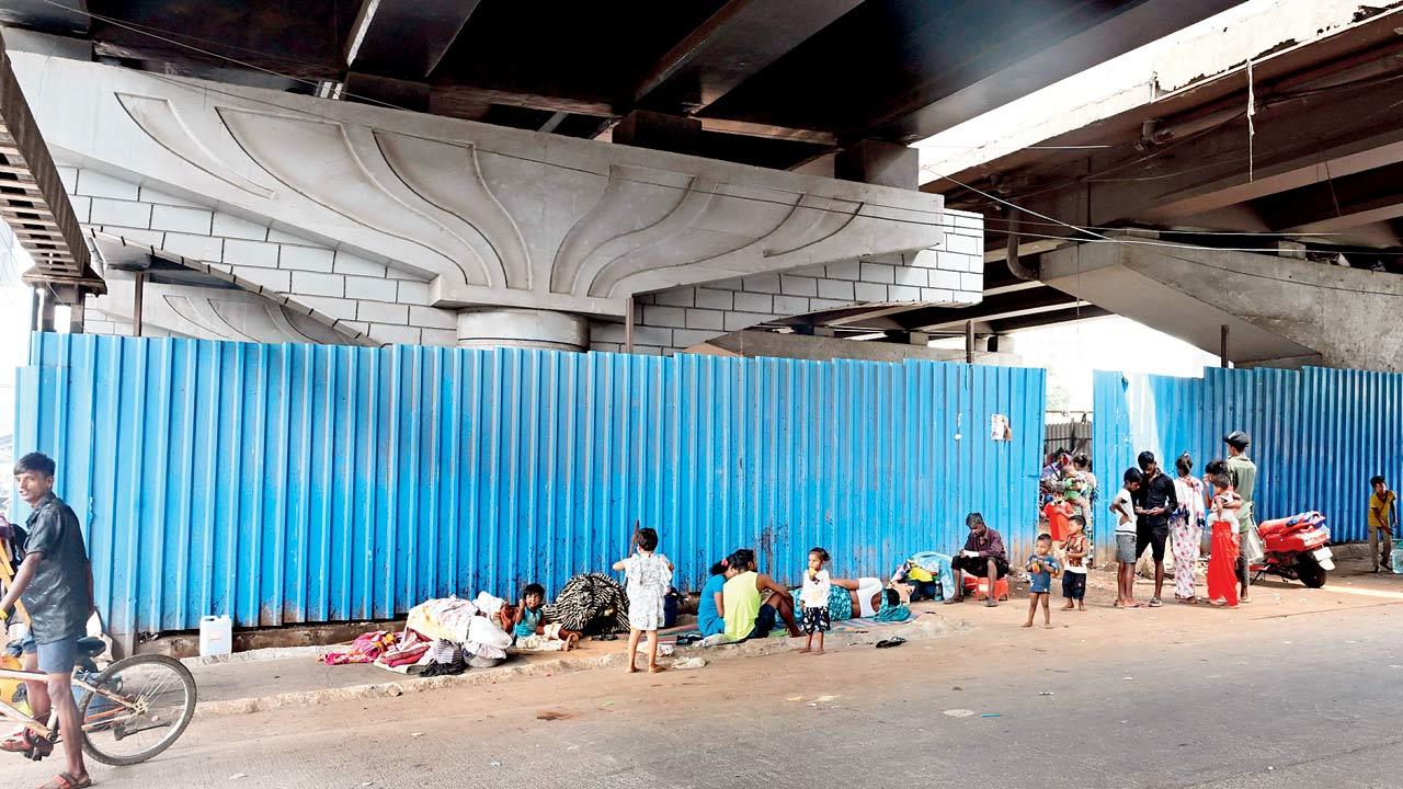 This poorly lit spot poses a significant threat to pedestrians. Pic/Nimesh Dave