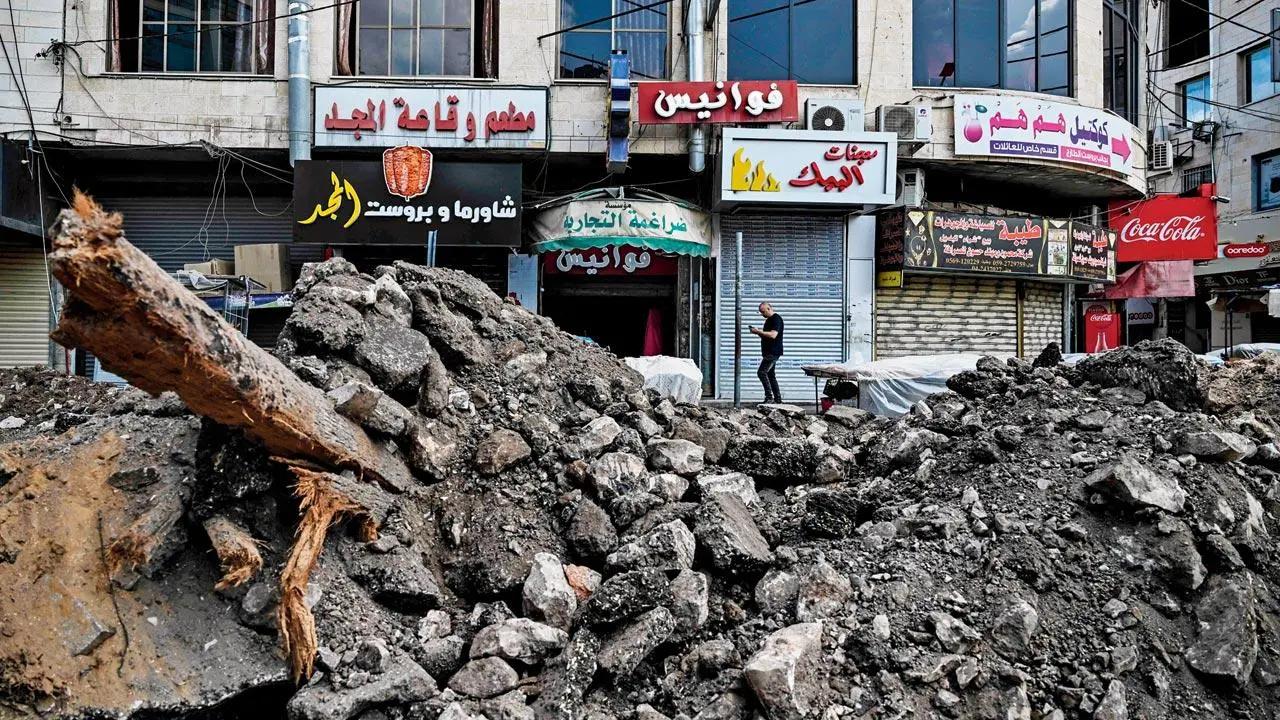 Israeli arstrike hits Gaza mosque killing 19 amid escalating conflict with Hamas, Hezbollah