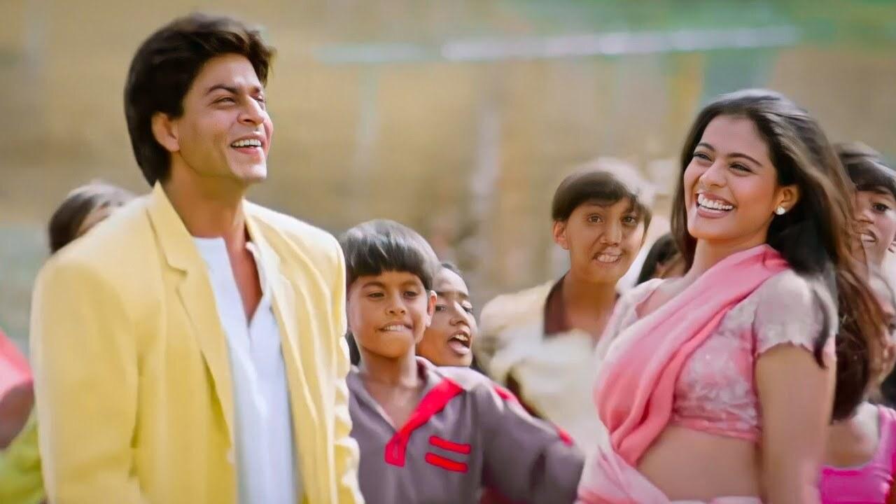 Ladki Badi Anjaani Hai, a romantic track sung by Kumar Sanu and Alka Yagnik, this song captures the moment when Rahul is mesmerized by Anjali's (Kajol) beauty