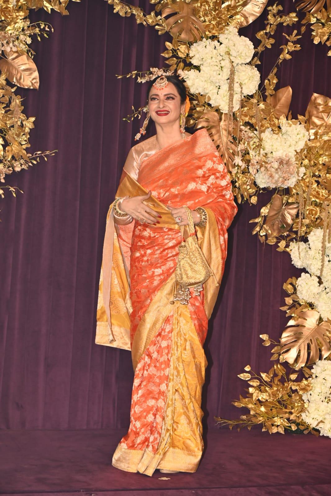 Rekha Ji can do no wrong, especially when it comes to fashion. She stunned in an orange kanjeevaram saree at Manish Malhotra’s Diwali party