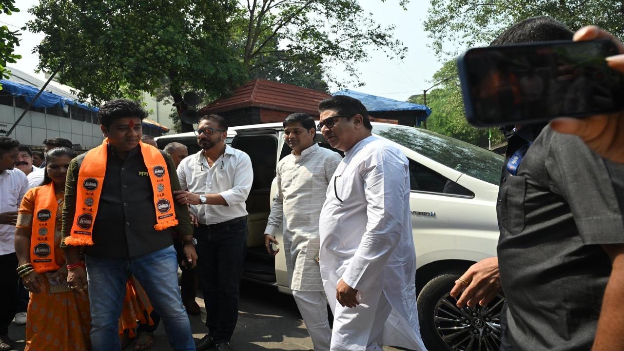 Party chief Raj Thackeray joined him ahead of the nomination 