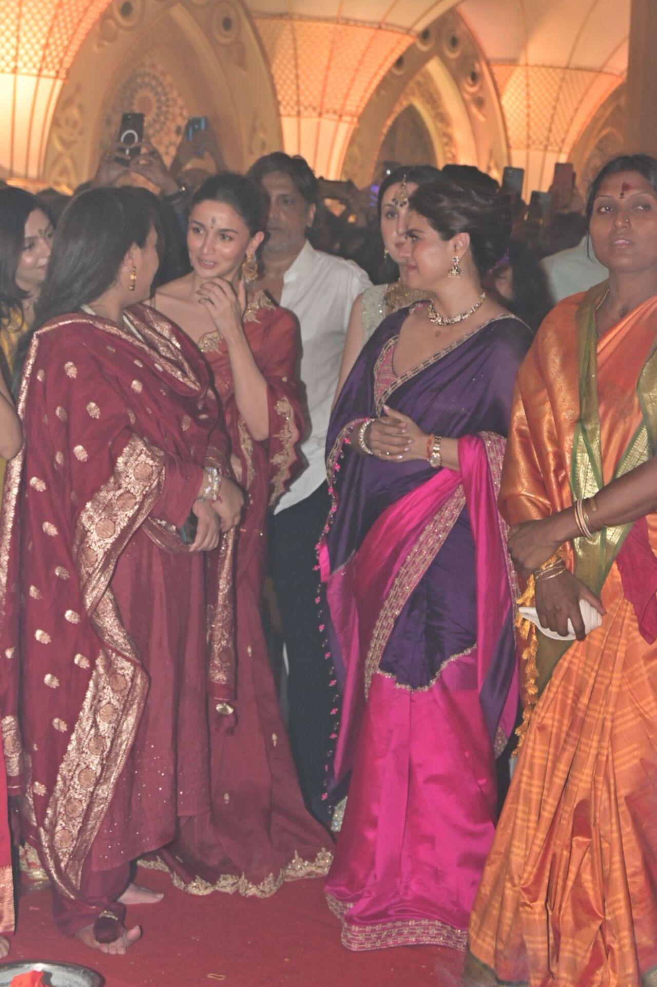 Alia was seen interacting with Kajol, Tanishaa and others during her visit