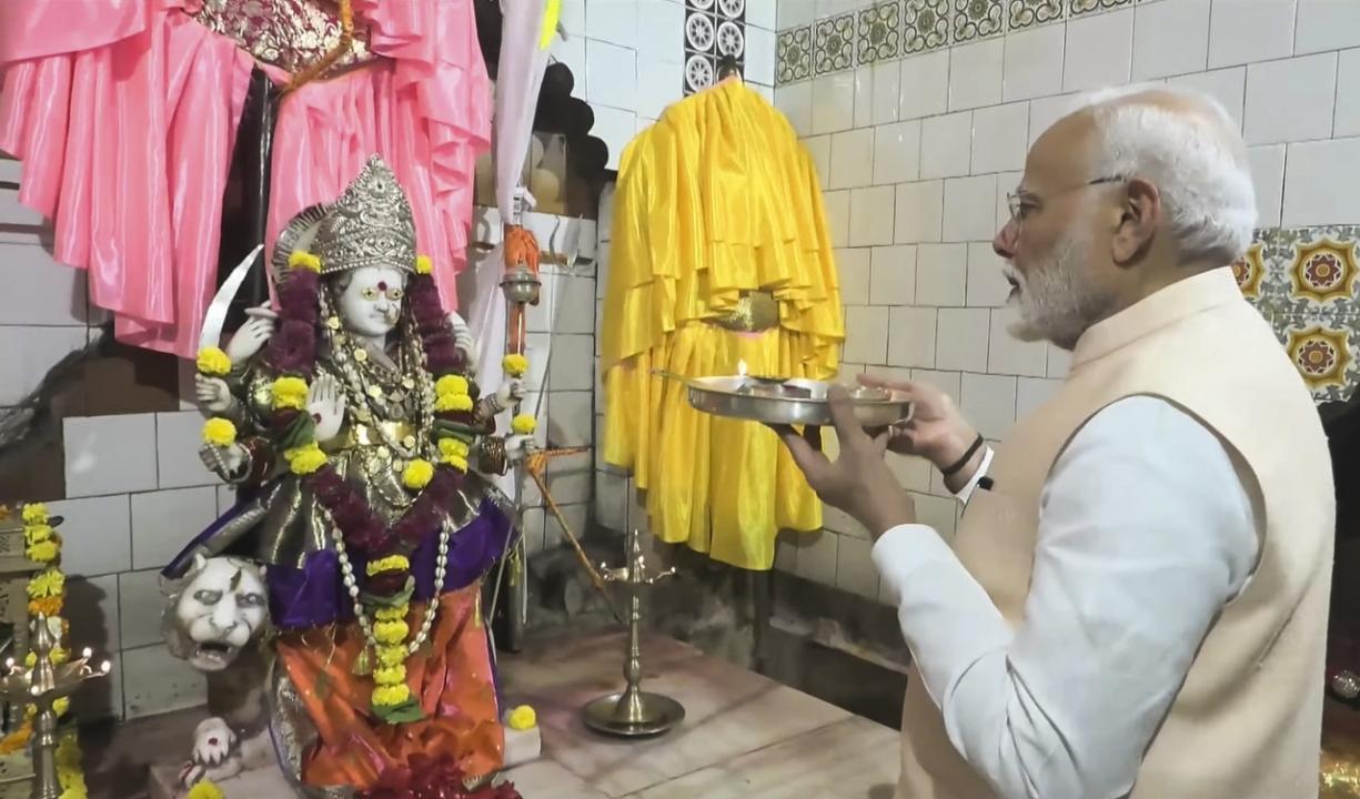 PM Modi's Maharashtra visit: Prime Minister offers prayers at Poharadevi temple in Washim