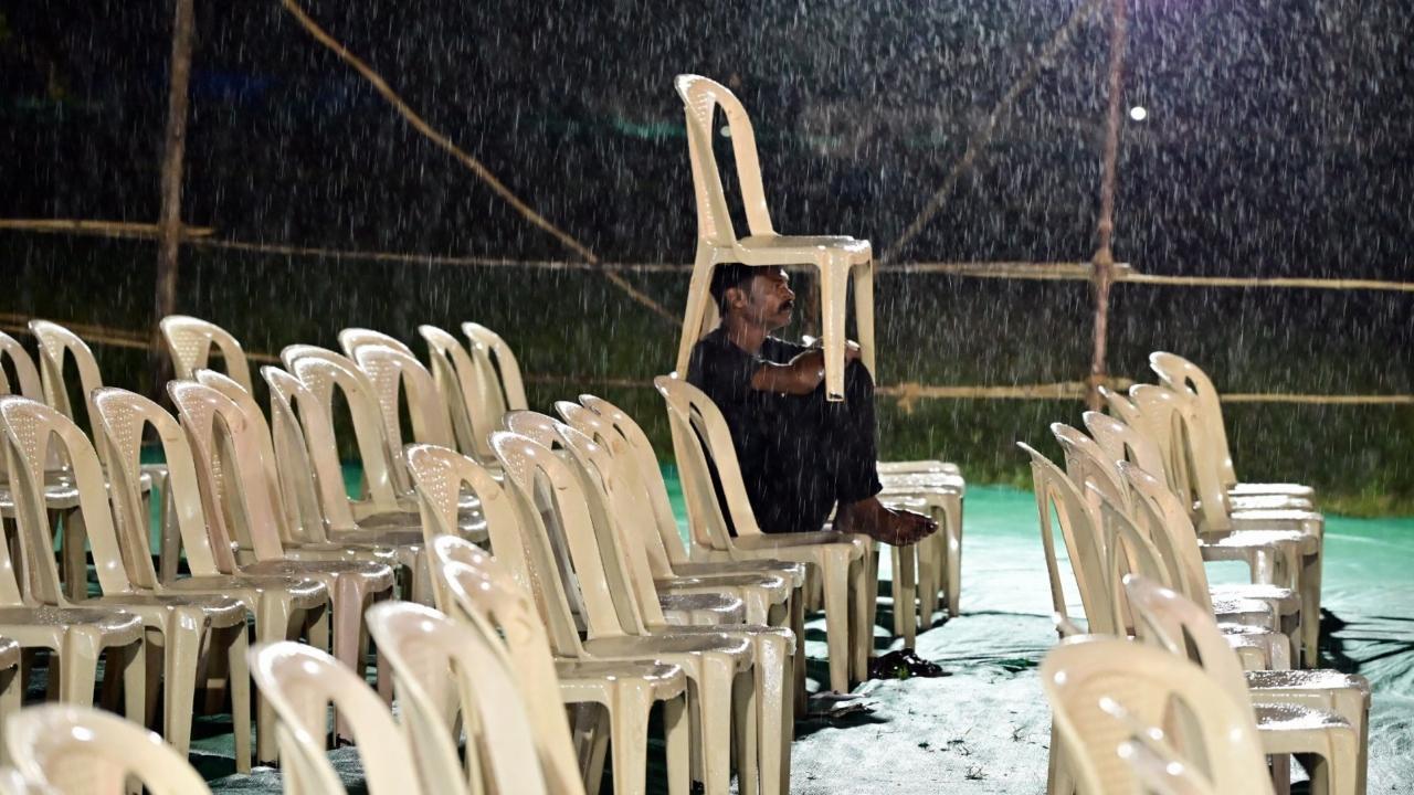 IN PHOTOS: Rains make a surprising comeback in some parts of Mumbai