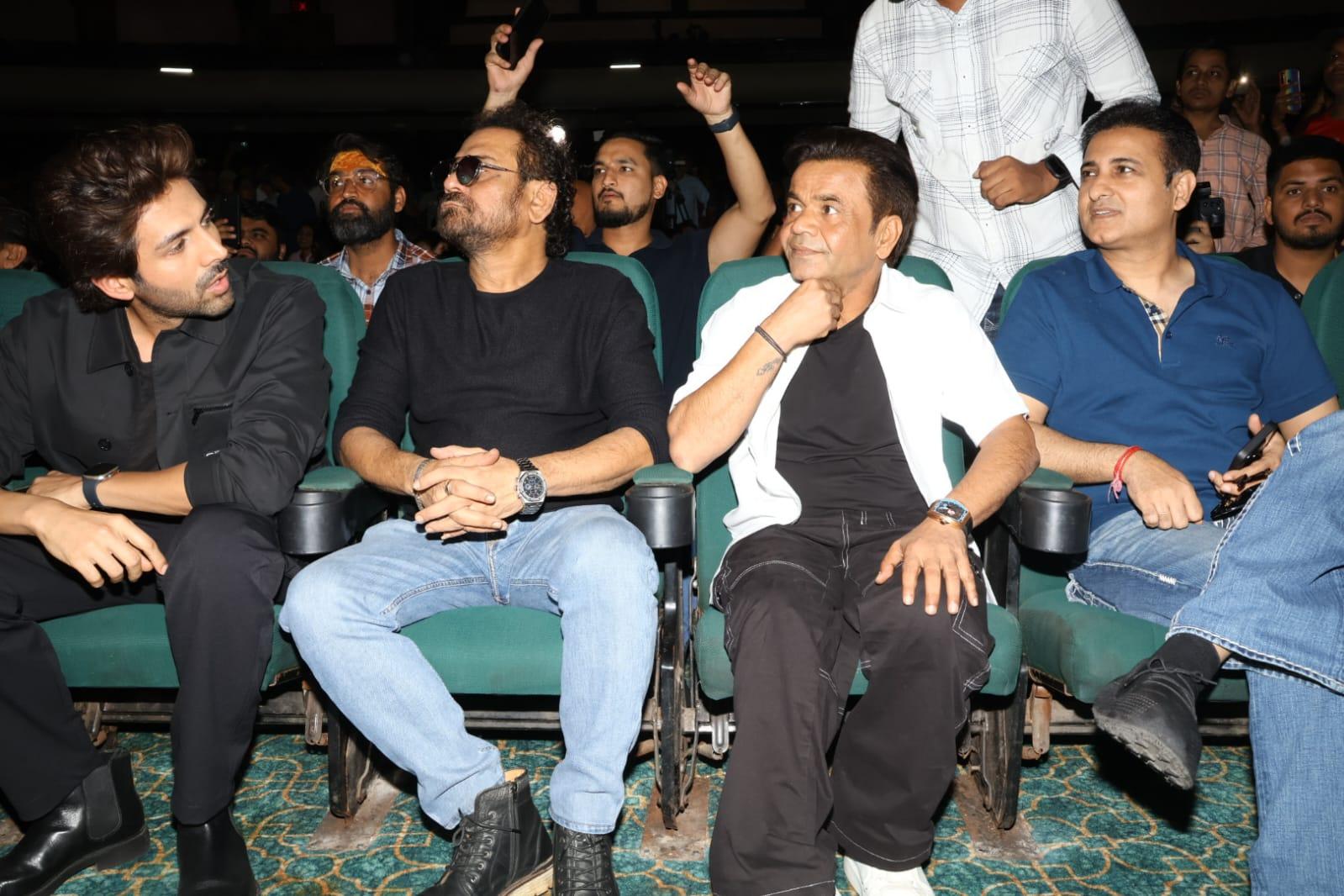 Rajpal Yadav wore an all-black outfit and paired it with a white shirt