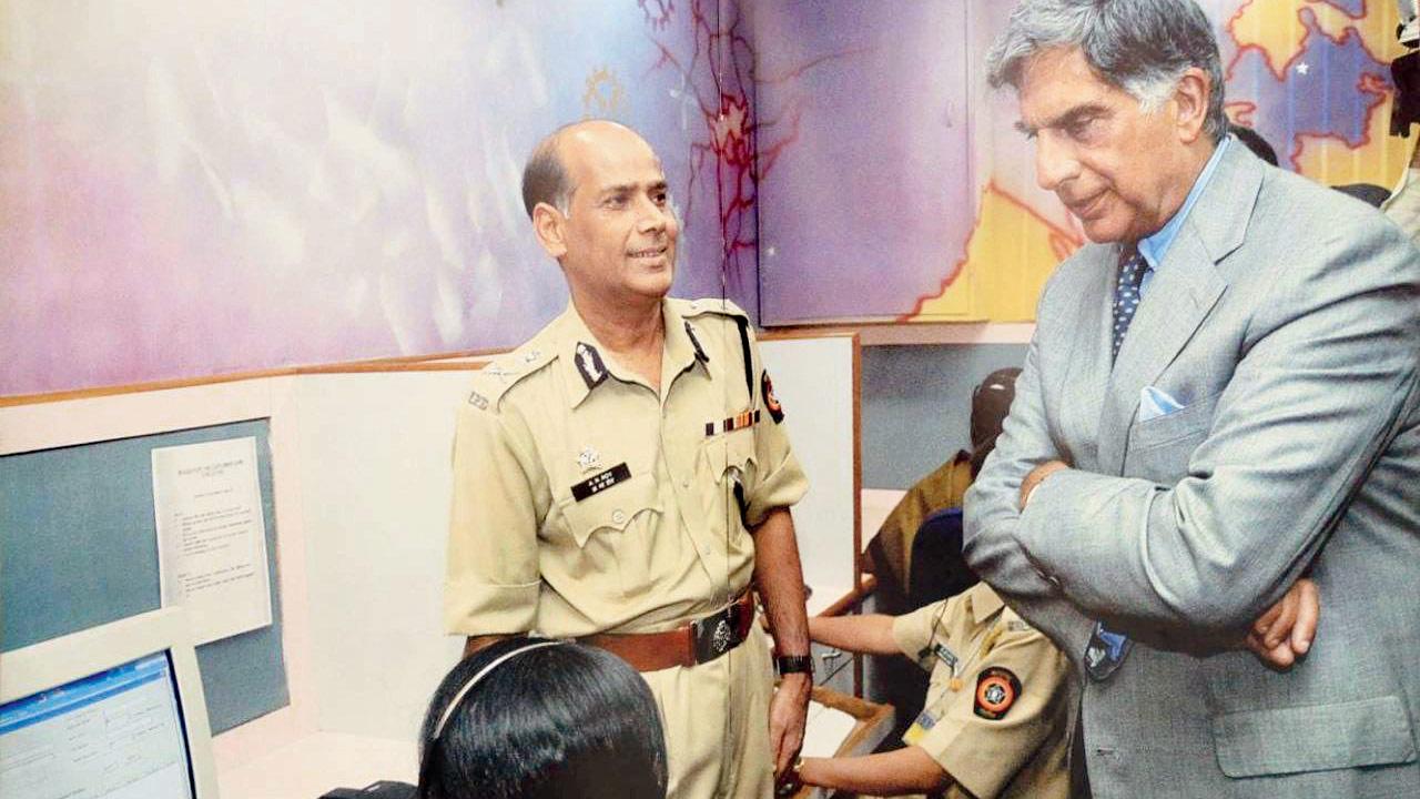 Former Commissioner of Police AN Roy with Ratan Tata at the Mumbai Police call centre in 2004. PIC COURTESY/DEEPAK RAO, MUMBAI POLICE commissionerate