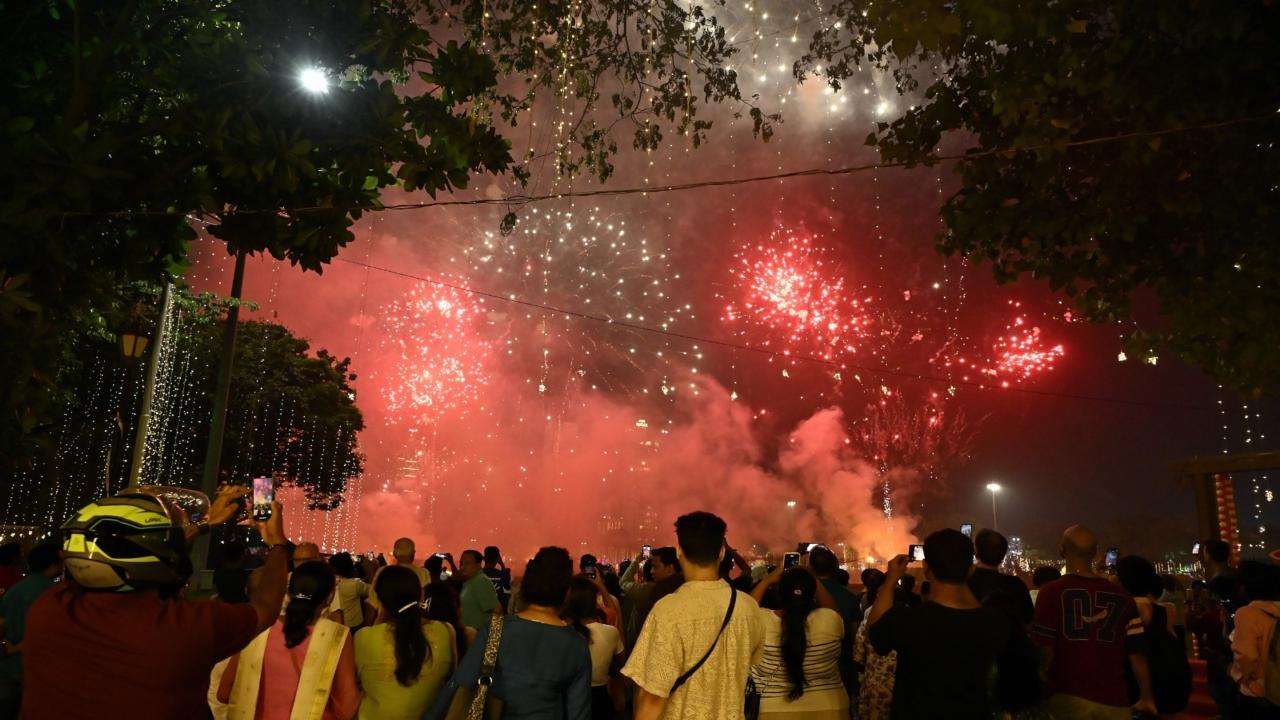 The festival holds great prominence in Maharashtra, too. MNS is one of the parties that will be fighting the state polls which are to be held on November 20 