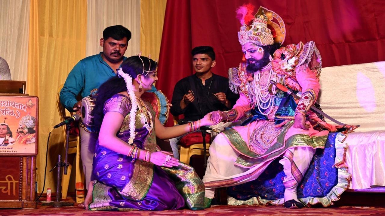 The Dashavtar performance at Sardar Nagar Dashera Mahotsav Mandal in Sion. Pic/Kirti Surve Parade  