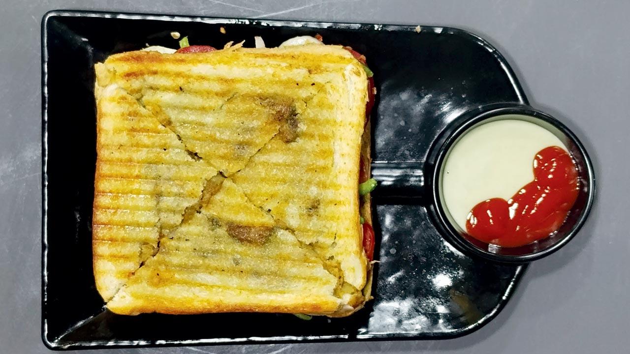 Aloo masala grill sandwich 