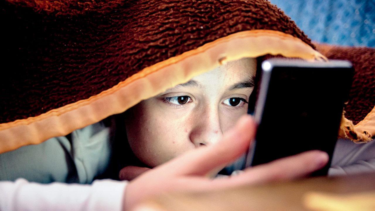 Borivali Police nab youth for targeting minor girls with fake social media profiles