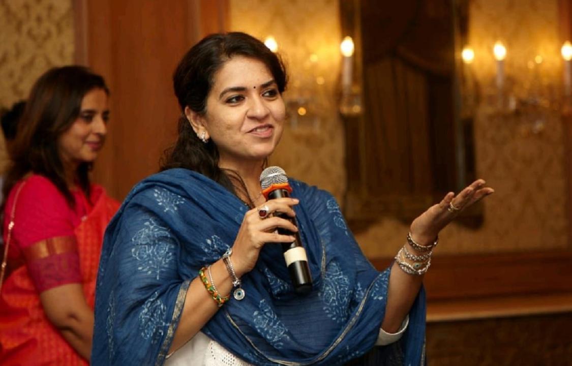 Maharashtra Elections 2024: Shaina NC supports Milind Deora’s candidature for Worli