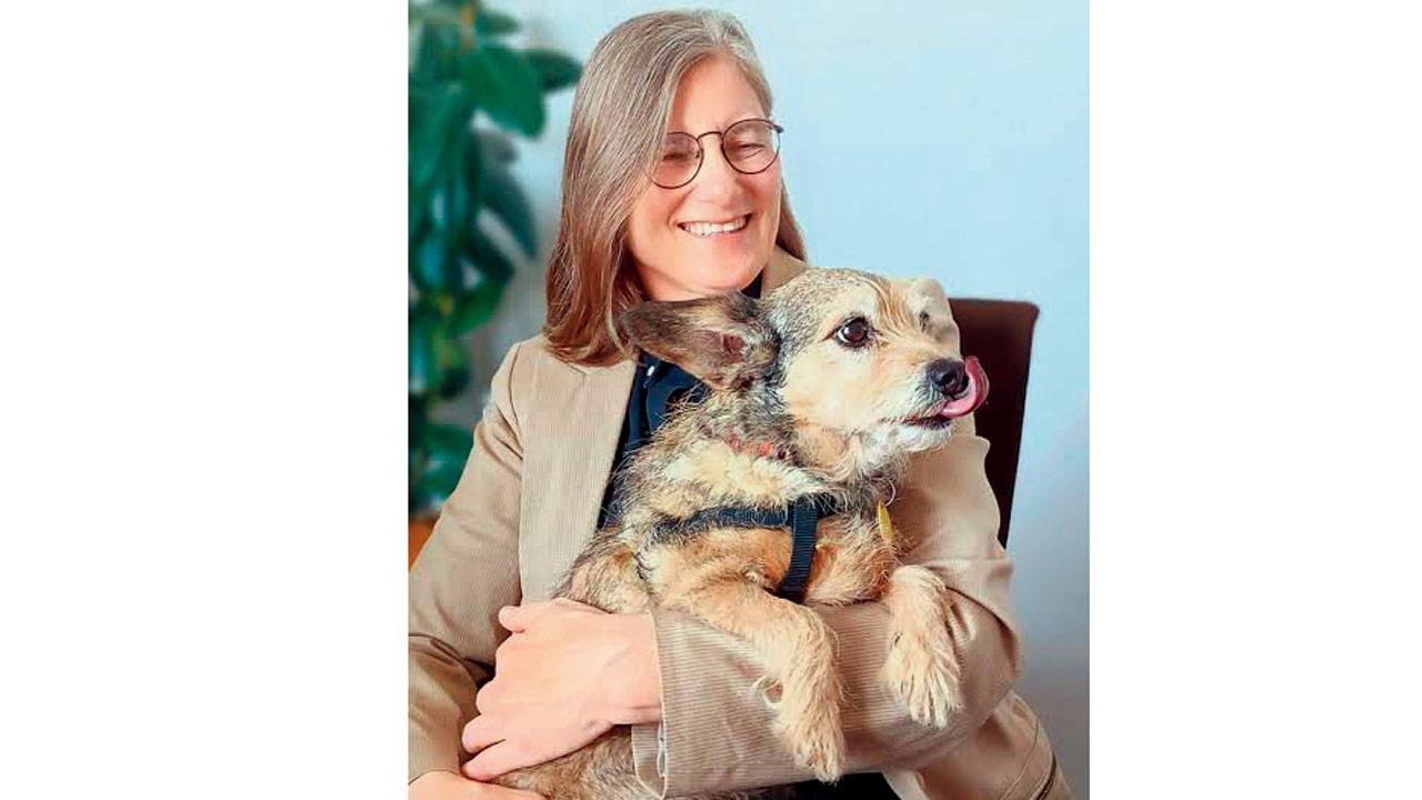 Author Sue Minix