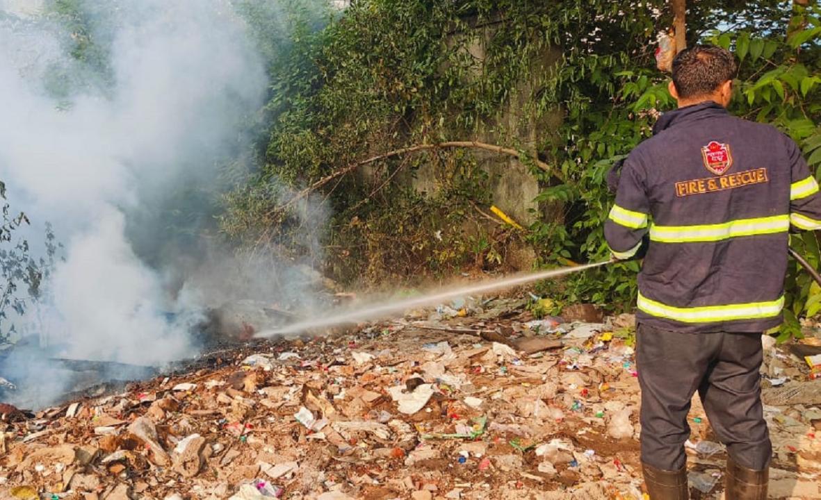 Fire breaks out near Thane's Ghodbunder Road, no injuries reported