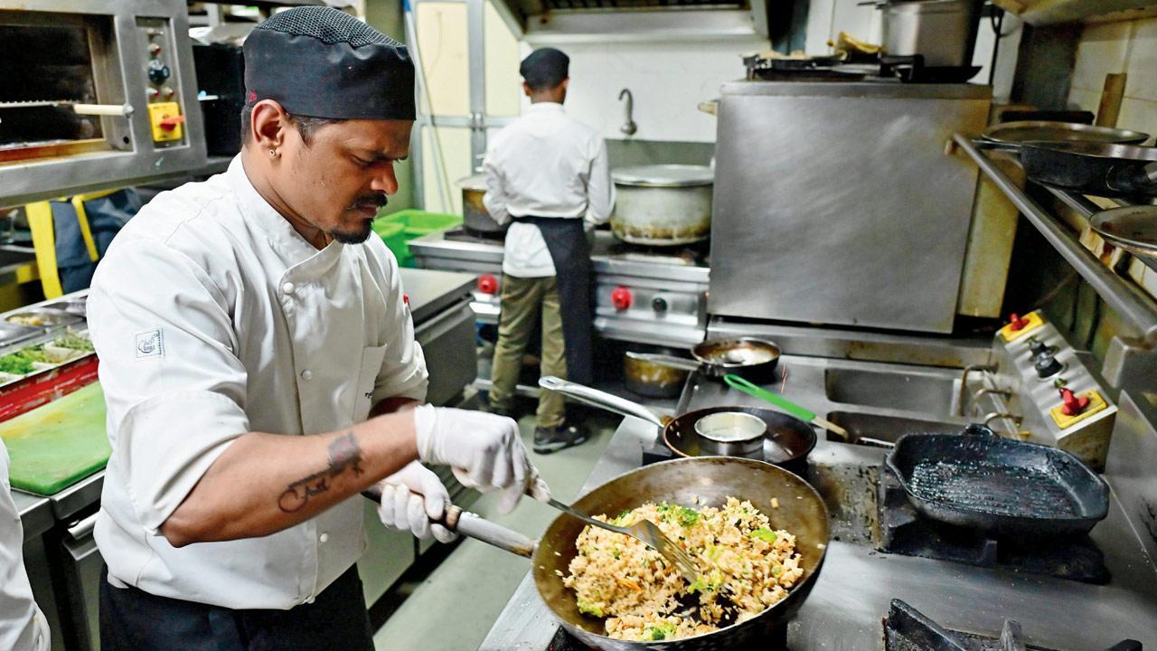 Silver linings playbook for cloud kitchens food brand expansion