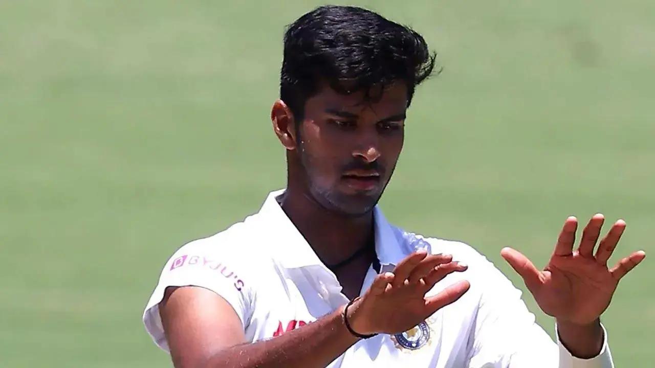 WATCH VIDEO | IND vs NZ 2nd Test series: Sundar, Ashwin get timely wickets for India as NZ cross 200-run mark 