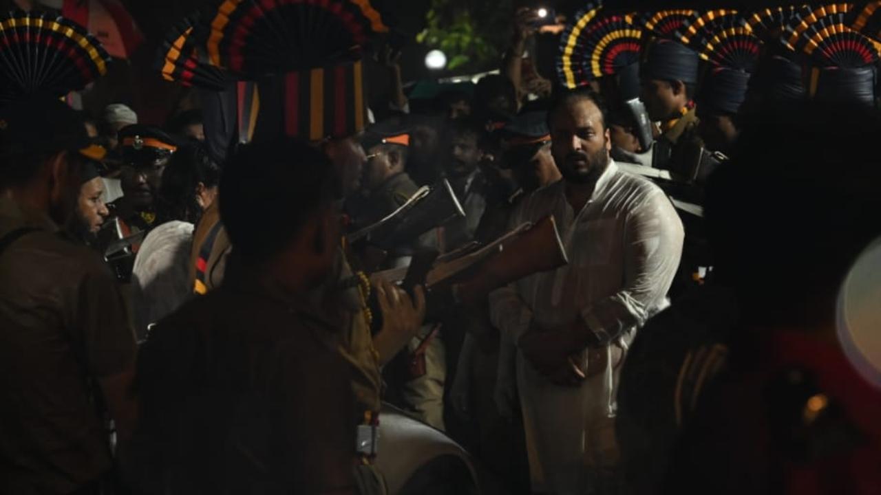 Baba Siddique murder: Zeeshan Siddique reaches Mumbai Police Commissioner's office, likely to join investigations