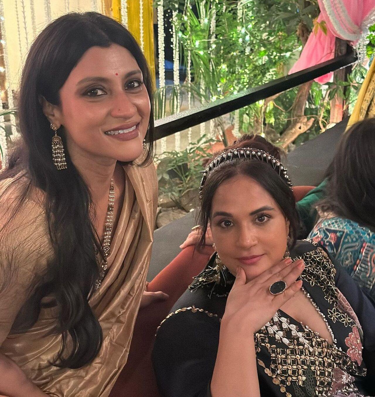 Konkona Sensharma and Richa Chadha pose for a picture together