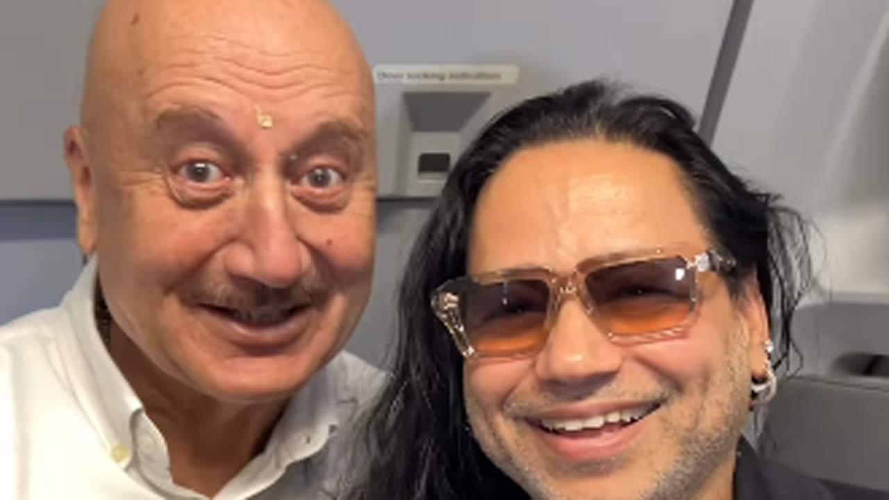 Anupam Kher drops fun video with Kailash Kher, check out