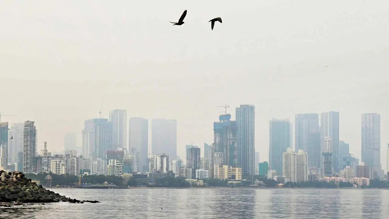 Mumbai weather updates: Temperatures slip by 2 degrees; despite haze, AQI remains 'good'