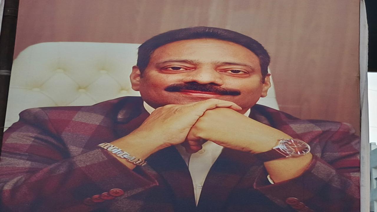 Maharashtra: Kalyan builder, his son injured in accidental gun discharge