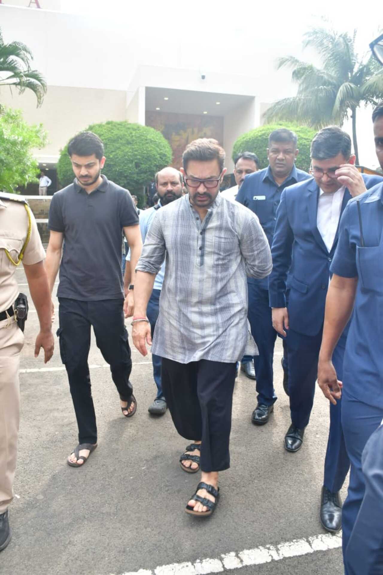 Actor Aamir Khan paid his last respects to Ratan Tata. 