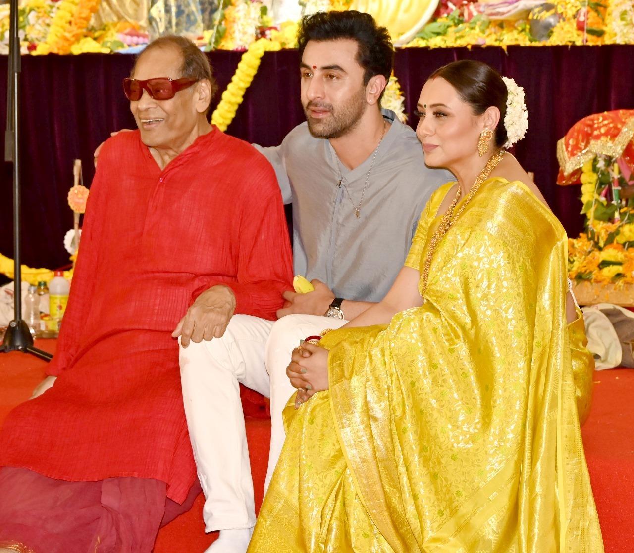 Ranbir Kapoor and Rani Mukerji also shared an adorable moment at the event, taking fans back to their 'Saawariya' days.