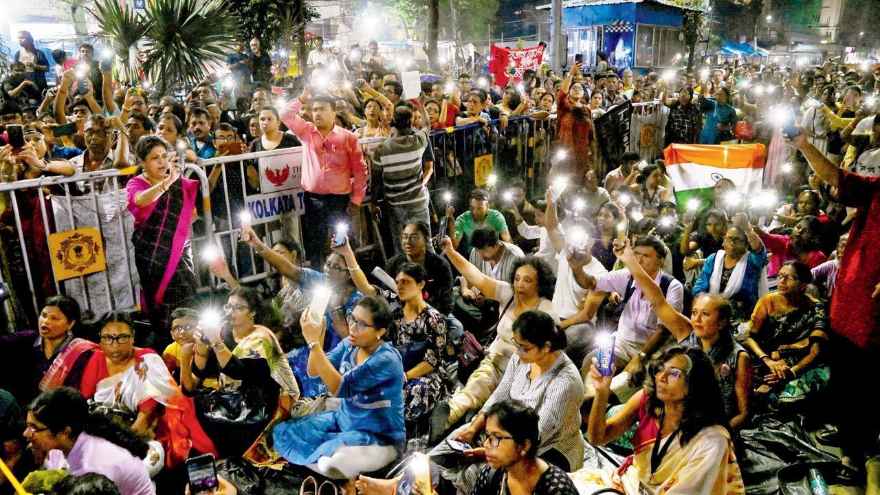 77 docs threaten mass resignation