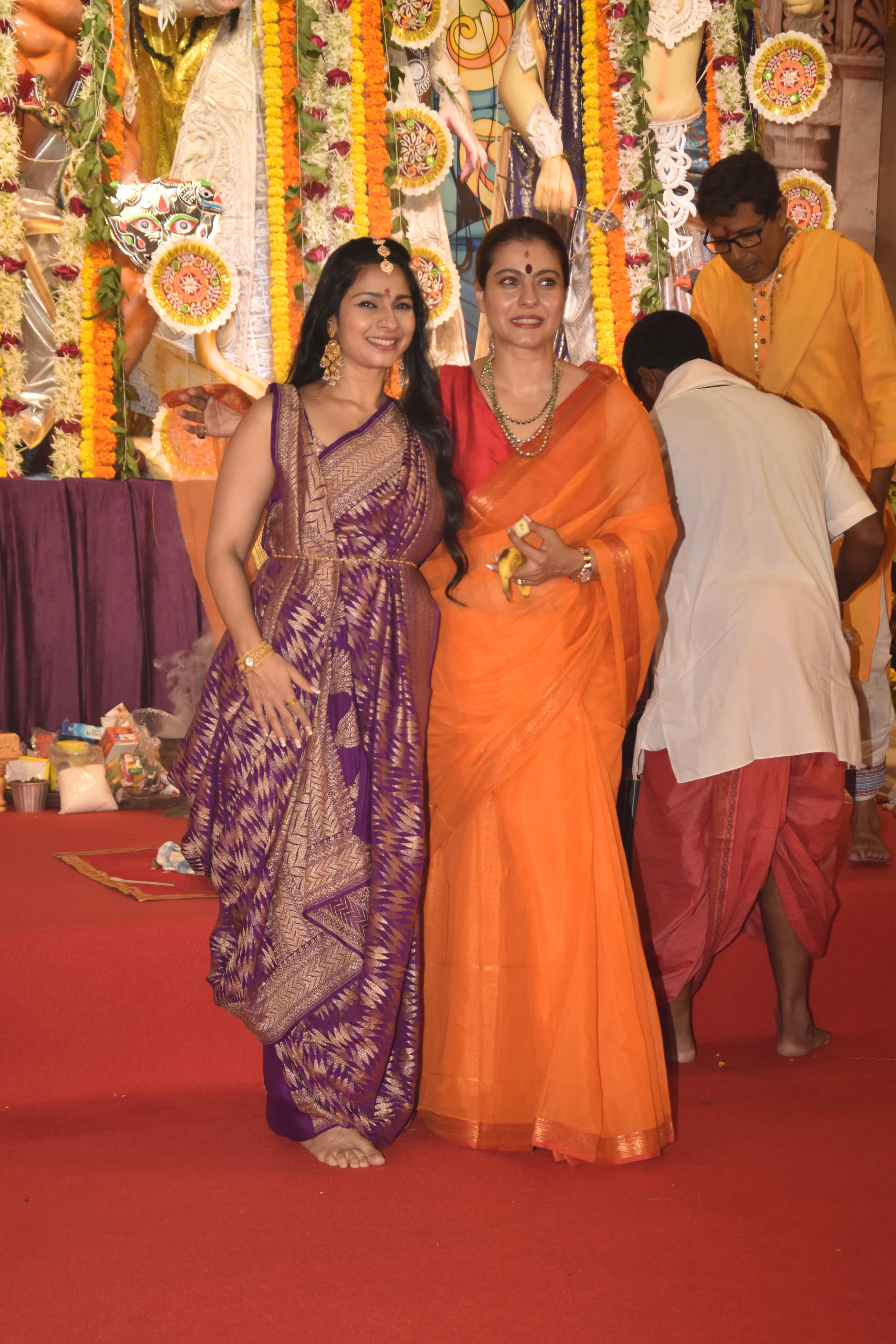 Apart from Rani and Kajol, Tanishaa Mukerji was also snapped at the Puja Pandal. Tanishaa posed with Kajol at the Pandal