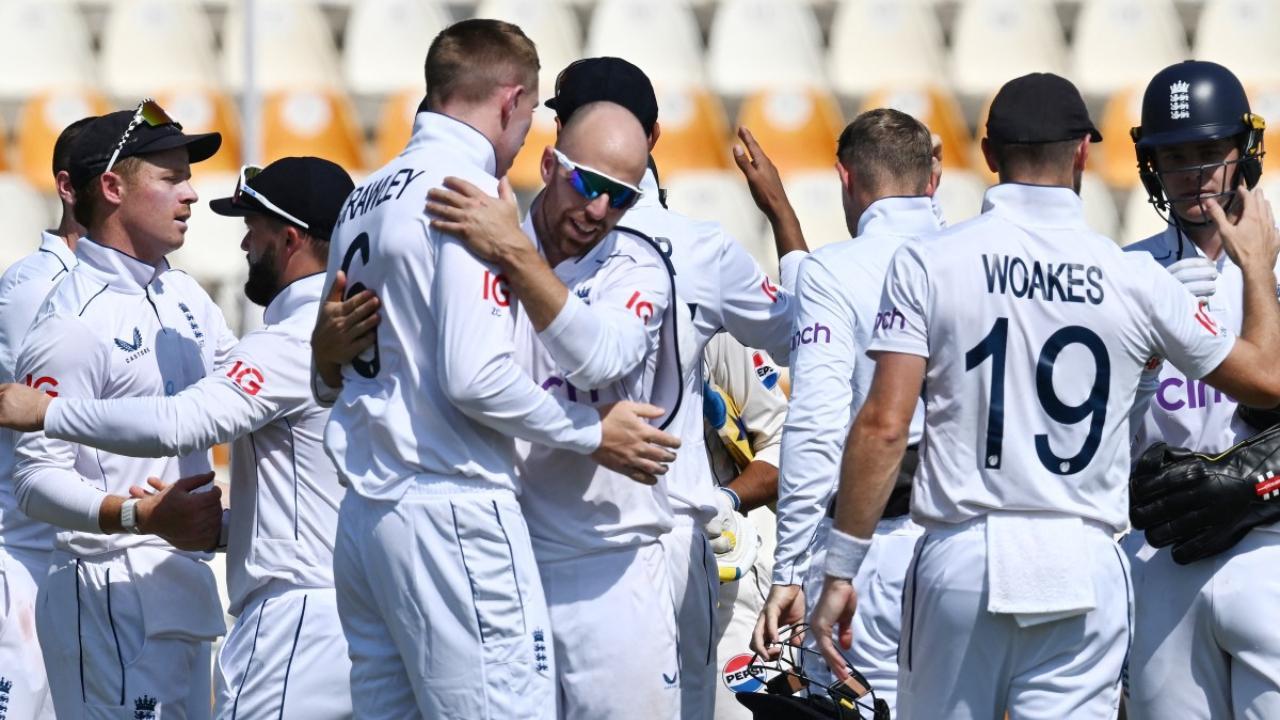 England edge out Pakistan to take lead in first Test showdown