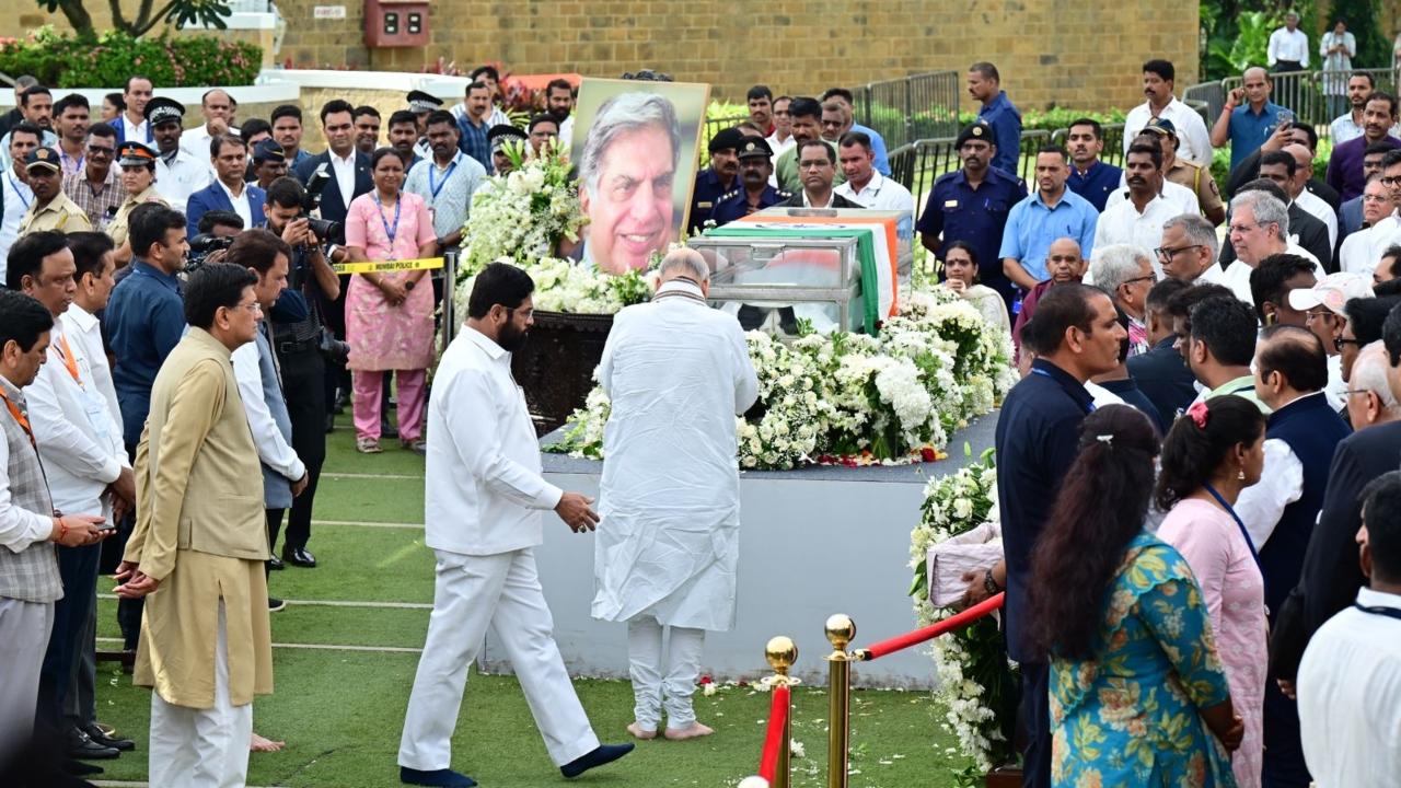 Shah arrived at the National Centre for Performing Arts (NCPA) in south Mumbai with Chief Minister Eknath Shinde, Deputy CM Devendra Fadnavis and Union Commerce Minister Piyush Goyal