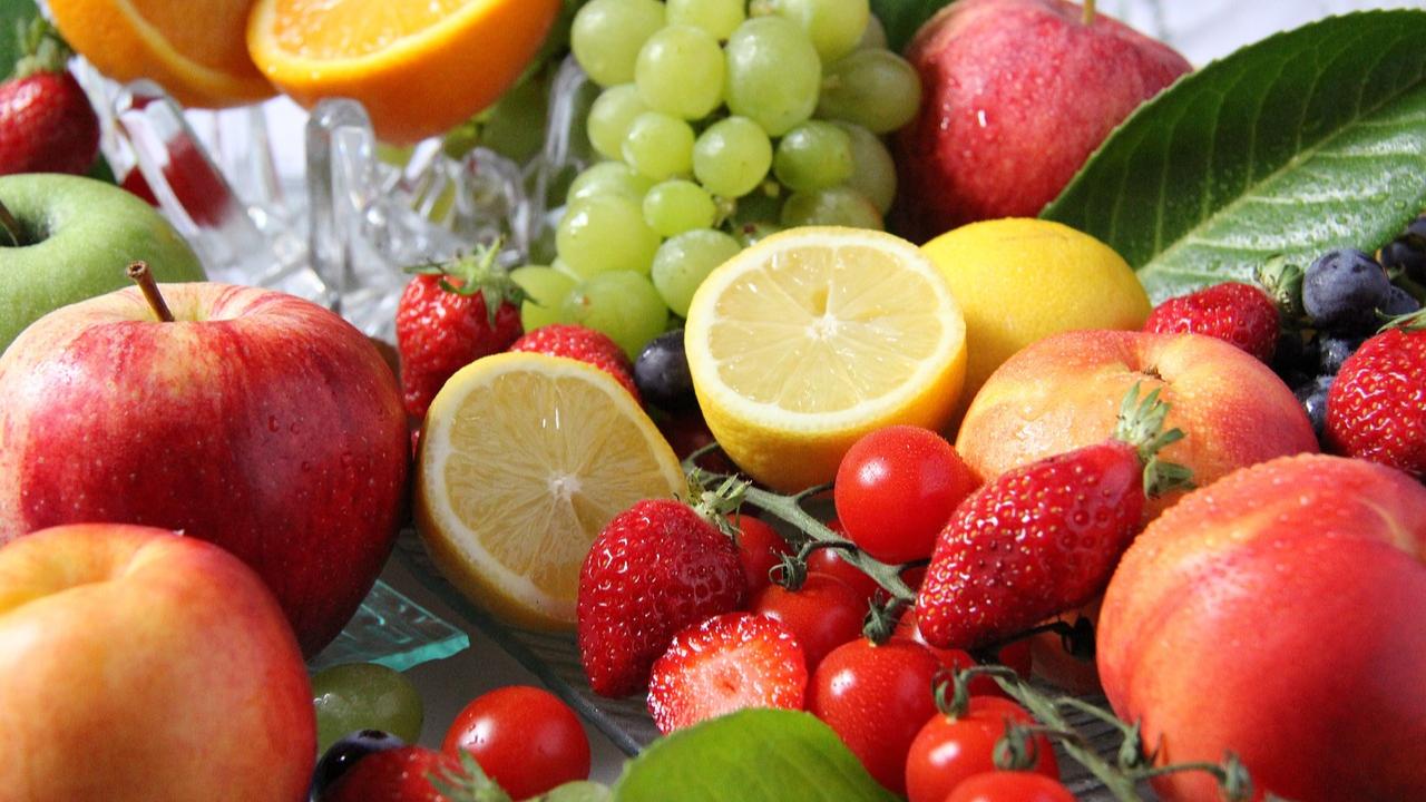Go for light food options like khichdi, soup, fruits, fruit juice, salads, sprouts, porridge and raita.
(Inputs from Jinal Patel, Dietitian, Zynova Shalby Hospital, Mumbai)