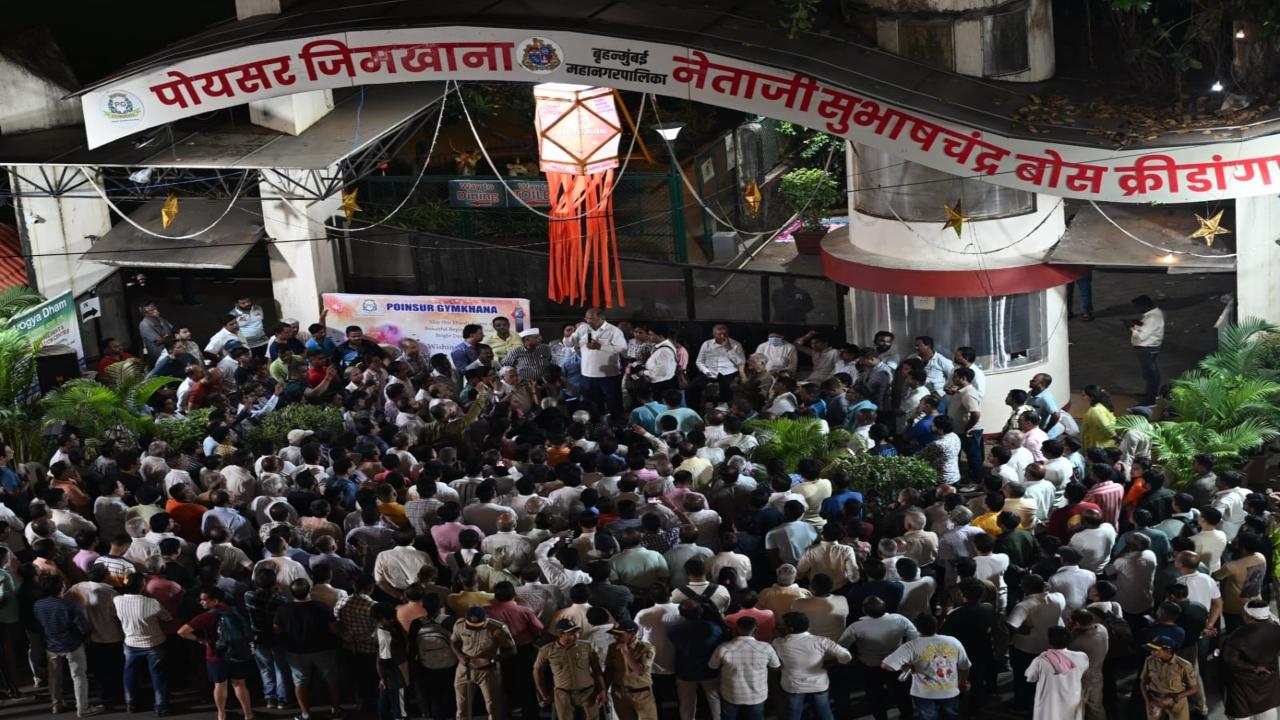 After Upadhyay’s nomination was announced by the party on Monday, a large number of party workers and Shetty’s supporters staged a sit-in dharna to protest near his house