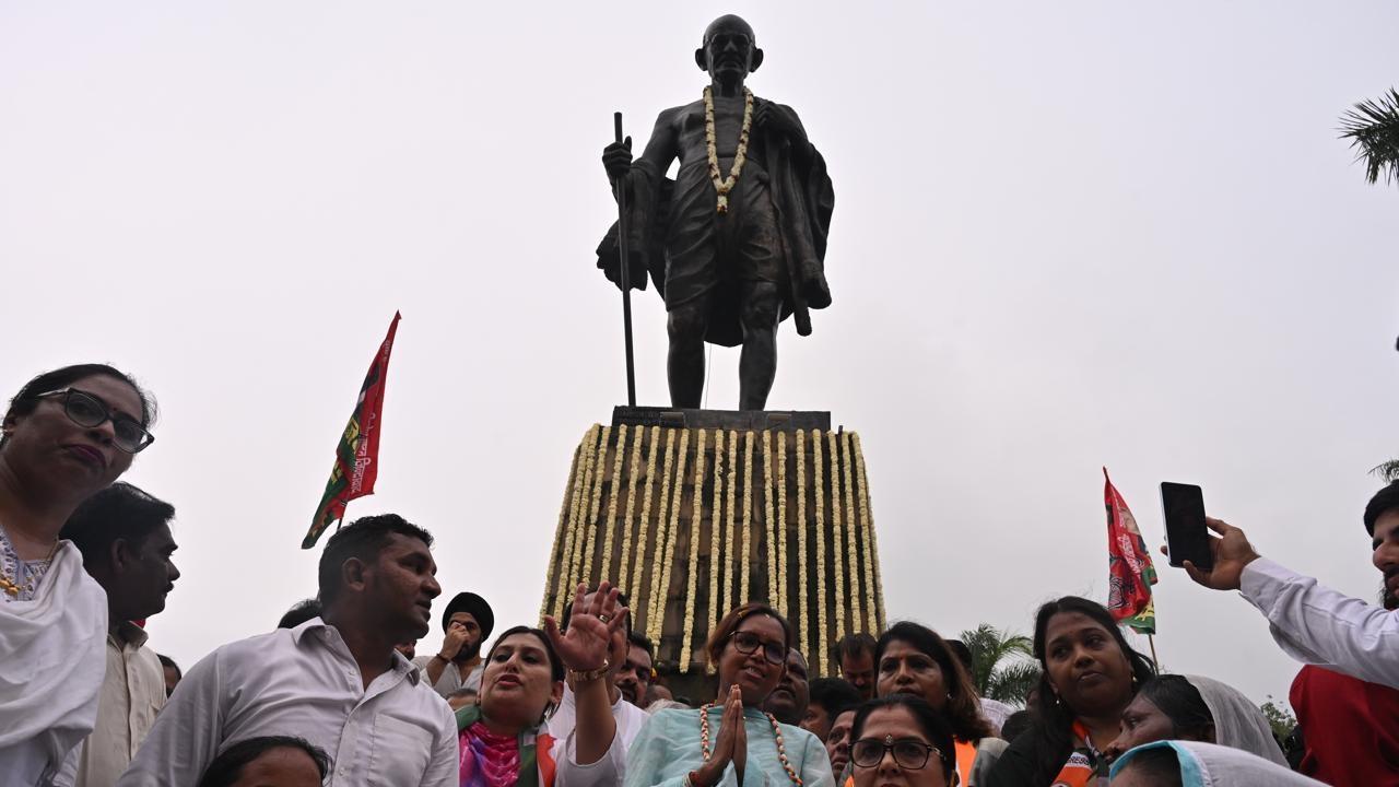IN PHOTOS: MVA leaders march in Mumbai on Gandhi Jayanti