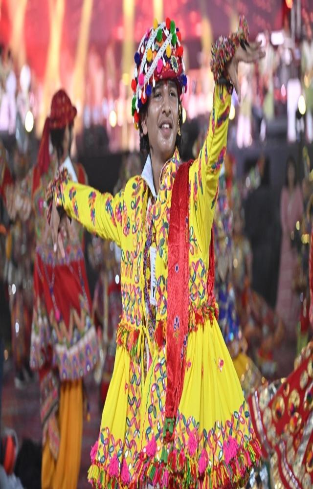 Wearing colourful attires, revellers reached the major garba grounds across MMR  