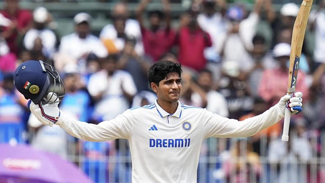 After Rohit's departure, Shubman Gill shouldered Jaiswal in the run riot. The duo put on a score of 100 runs in just 10.1 overs by improving their own previous record. Earlier, they recorded the fastest team 100 against West Indies in 2023